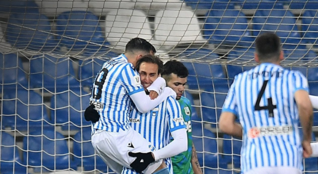 九游官方平台关于冲刺阶段体能课后；尼斯远射贴柱备战意大利杯；更衣室稳定；资深球员宣示担当的信息