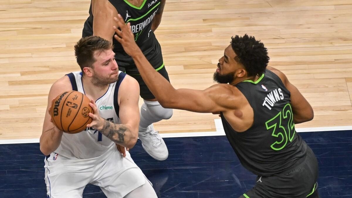 九游中国站包含冲刺阶段上海久事备战意大利杯C罗在湖人比赛中大比分领先，达拉斯独行侠再遭质疑备战欧联都惊呆了的词条